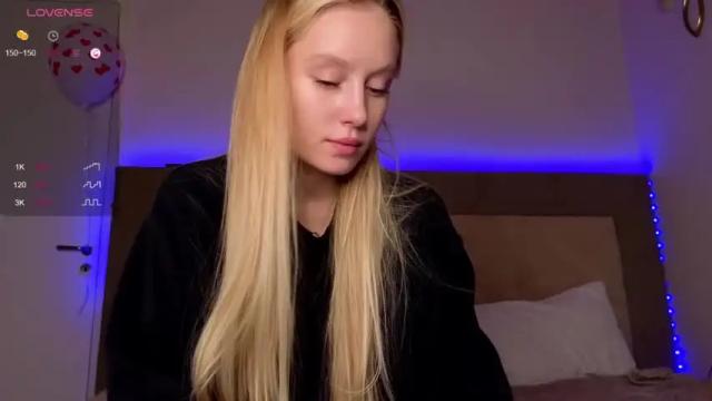 Image 2 of callme_star Stream on Chaturbate on 15 months ago