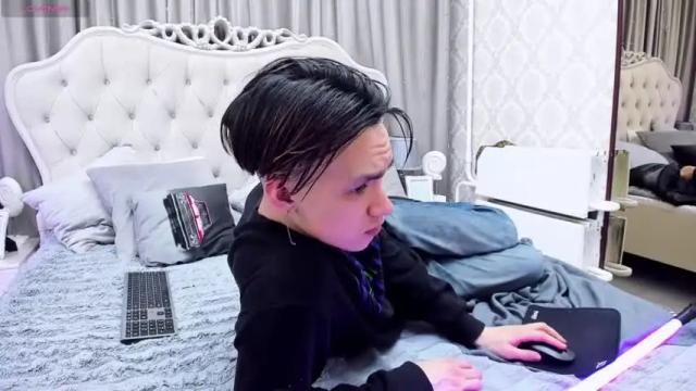 Image 2 of calvinowens Stream on Chaturbate on 15 months ago