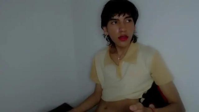 Image 11 of camelia_flower Stream on Chaturbate on 18 months ago