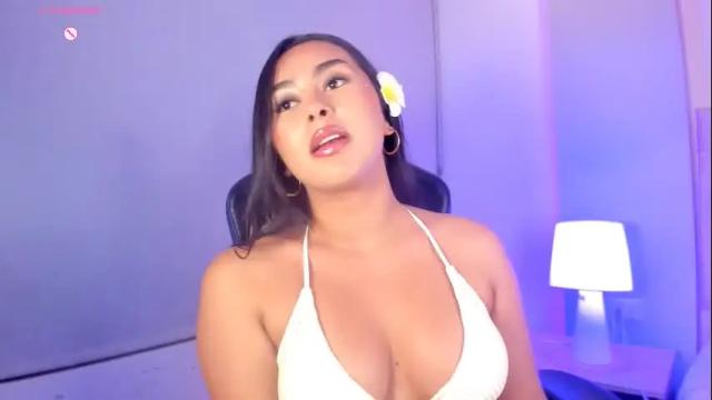 Image 8 of cameliaa_smiith Stream on Chaturbate on 10 days ago