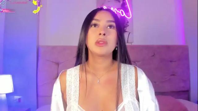 Image 2 of cameliaa_smiith Stream on Chaturbate on 1 month ago