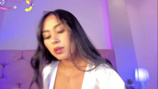 Image 2 of cameliaa_smiith Stream on Chaturbate on 1 month ago