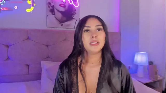 Image 6 of cameliaa_smiith Stream on Chaturbate on 14 days ago