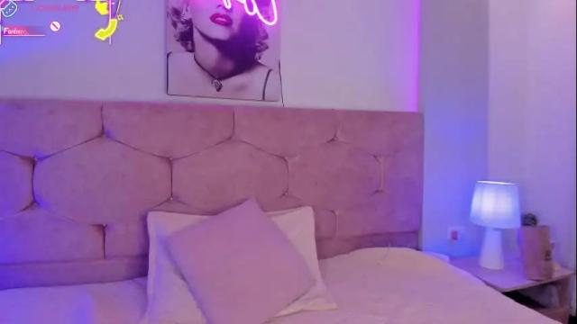 Image 8 of cameliaa_smiith Stream on Chaturbate on 14 days ago