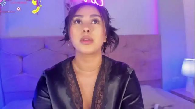 Image 2 of cameliaa_smiith Stream on Chaturbate on 7 days ago