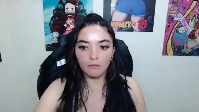 Image 2 of cameliasaenz Stream on Chaturbate on 13 months ago
