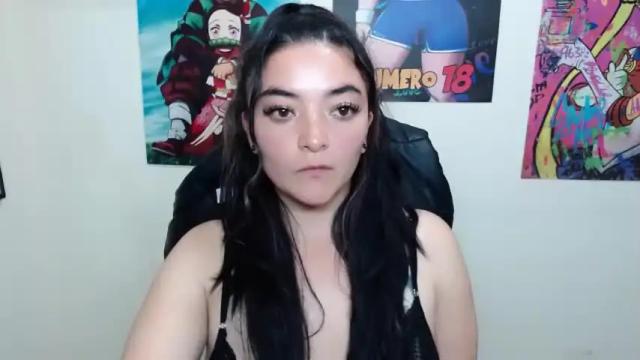 Image 3 of cameliasaenz Stream on Chaturbate on 13 months ago
