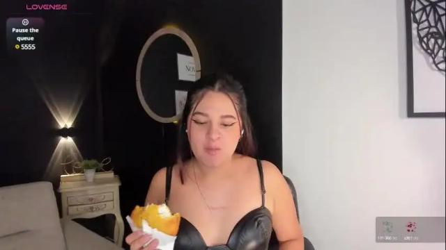 Image 4 of cameron_doe Stream on Chaturbate on 2 days ago