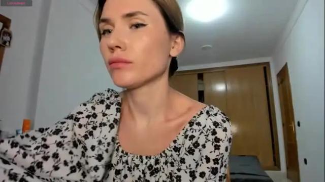 Thumbnail 1, cameron_kitty's Stream at Chaturbate, 8 months ago