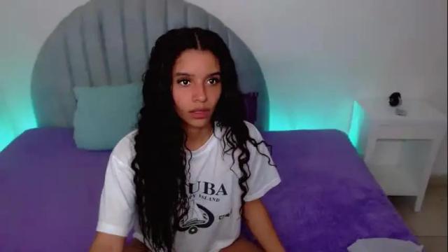 Image 6 of cami_bunnygirlx Stream on Chaturbate on 1 day ago