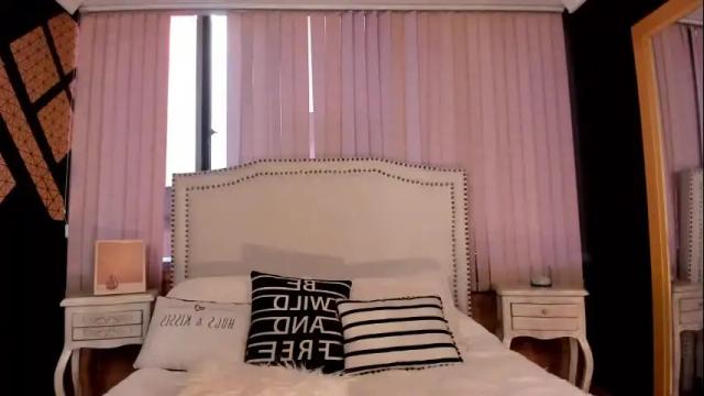 Image 3 of cami_cruzz Stream on Chaturbate on 1 month ago