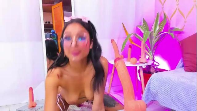 Image 12 of cami_evanns Stream on Chaturbate on 1 month ago