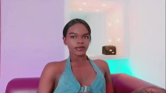 Image 3 of camiestrada Stream on Chaturbate on 24 days ago