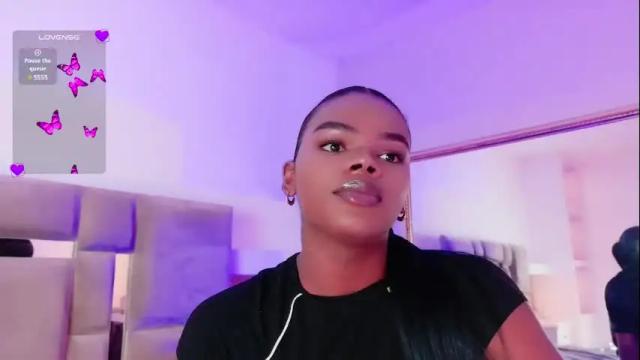 Image 2 of camiestrada Stream on Chaturbate on 13 days ago