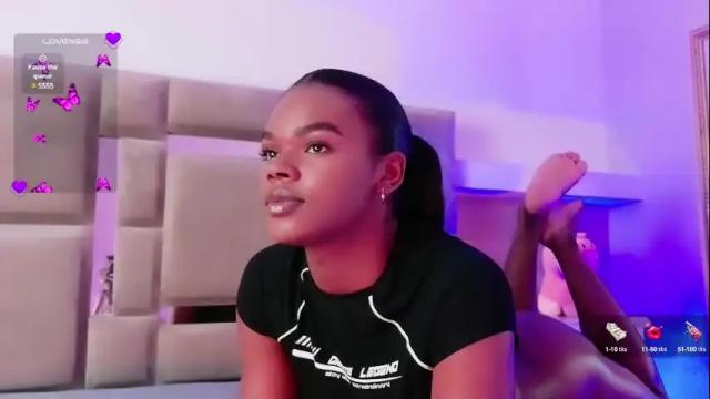 Image 4 of camiestrada Stream on Chaturbate on 13 days ago
