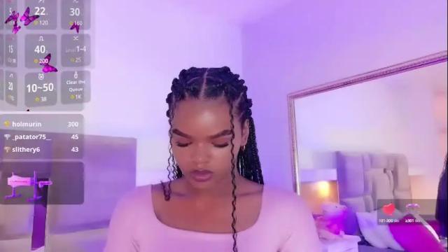 Image 2 of camiestrada Stream on Chaturbate on 1 month ago