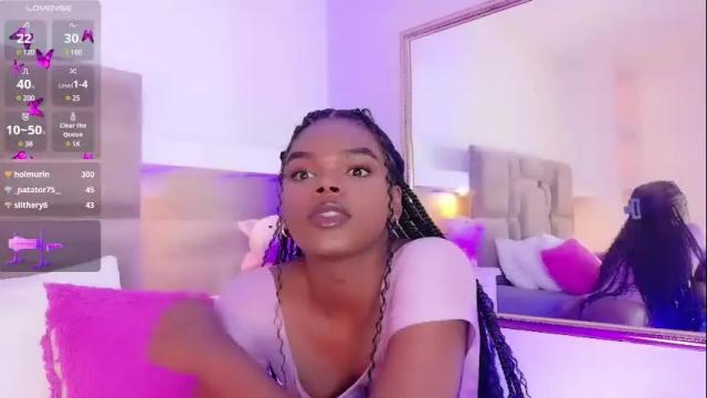 Image 3 of camiestrada Stream on Chaturbate on 1 month ago