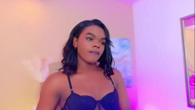 Image 12 of camiestrada Stream on Chaturbate on 9 days ago