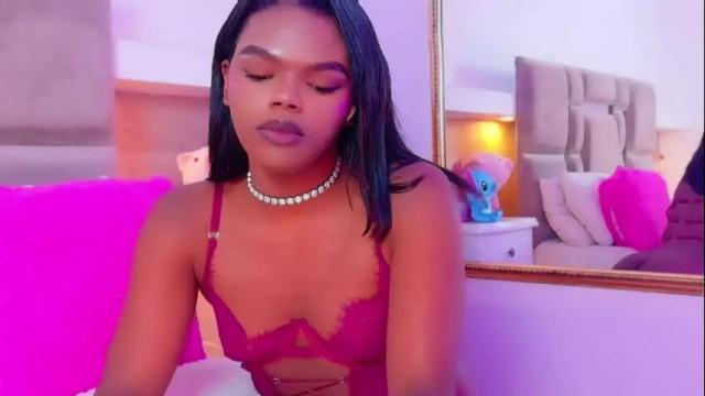Image 7 of camiestrada Stream on Chaturbate on 2 months ago