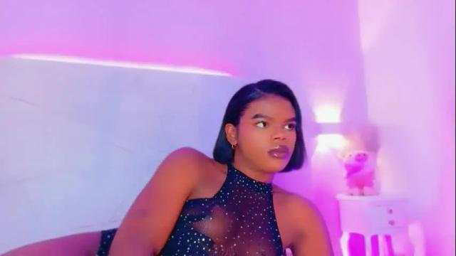 Image 8 of camiestrada Stream on Chaturbate on 2 months ago