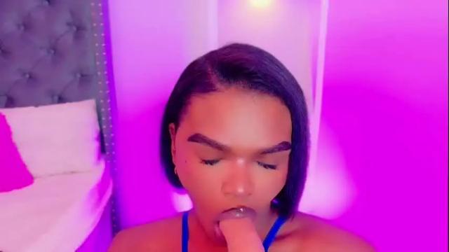 Image 6 of camiestrada Stream on Chaturbate on 2 months ago