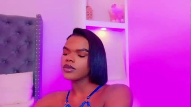Image 7 of camiestrada Stream on Chaturbate on 2 months ago