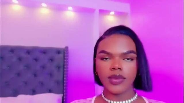 Image 8 of camiestrada Stream on Chaturbate on 1 month ago