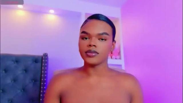 Image 10 of camiestrada Stream on Chaturbate on 1 month ago