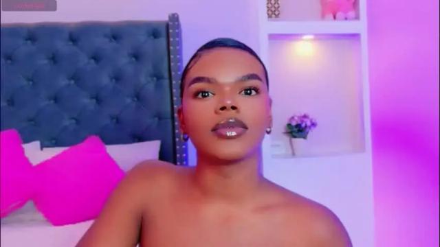 Image 8 of camiestrada Stream on Chaturbate on 1 month ago