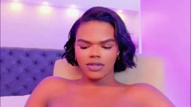 Image 11 of camiestrada Stream on Chaturbate on 1 month ago