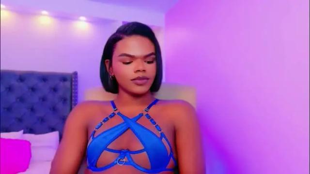 Image 7 of camiestrada Stream on Chaturbate on 1 month ago