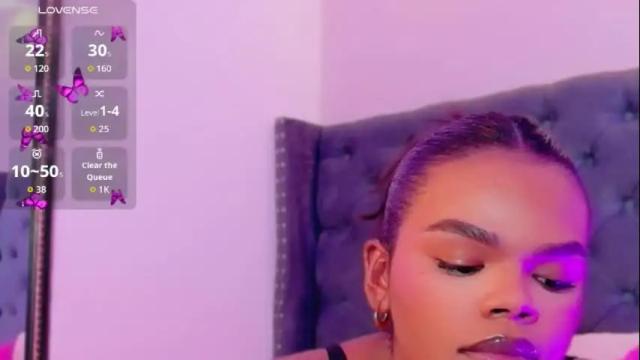 Image 12 of camiestrada Stream on Chaturbate on 1 month ago