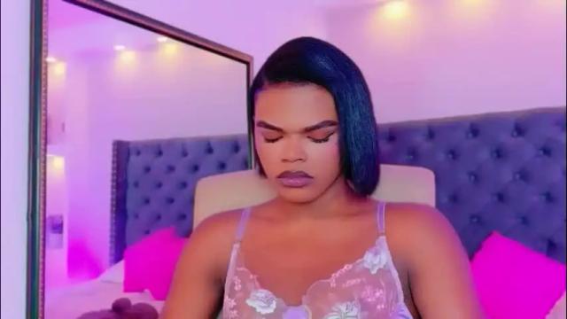 Image 7 of camiestrada Stream on Chaturbate on 28 days ago
