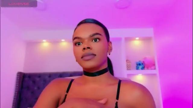 Image 6 of camiestrada Stream on Chaturbate on 23 days ago