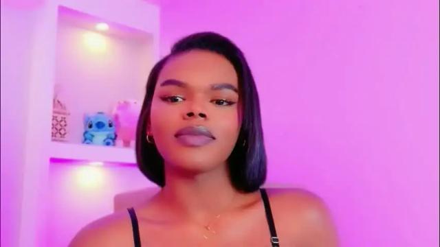 Image 3 of camiestrada Stream on Chaturbate on 21 days ago
