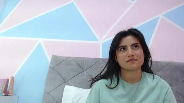 Image 3 of camii_fox Stream on Chaturbate on 19 months ago