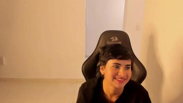 Image 10 of camiila_sweet20 Stream on Chaturbate on 15 months ago