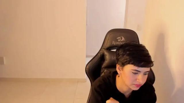 Image 2 of camiila_sweet20 Stream on Chaturbate on 15 months ago
