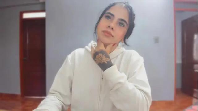 Image 10 of camiila_sweet20 Stream on Chaturbate on 2 months ago