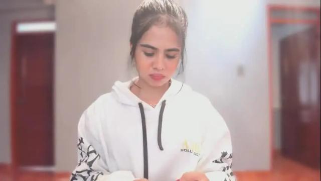 Image 11 of camiila_sweet20 Stream on Chaturbate on 2 months ago