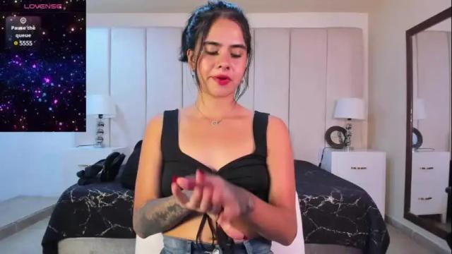 Image 11 of camiila_sweet20 Stream on Chaturbate on 2 months ago
