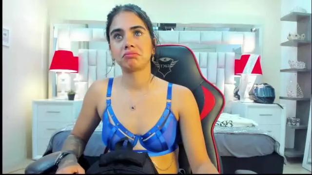 Image 3 of camiila_sweet20 Stream on Chaturbate on 2 months ago