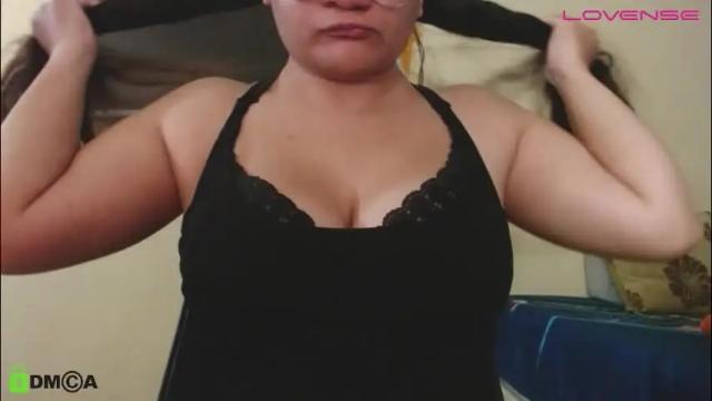 Image 3 of camiilahotxxx Stream on Chaturbate on 1 month ago