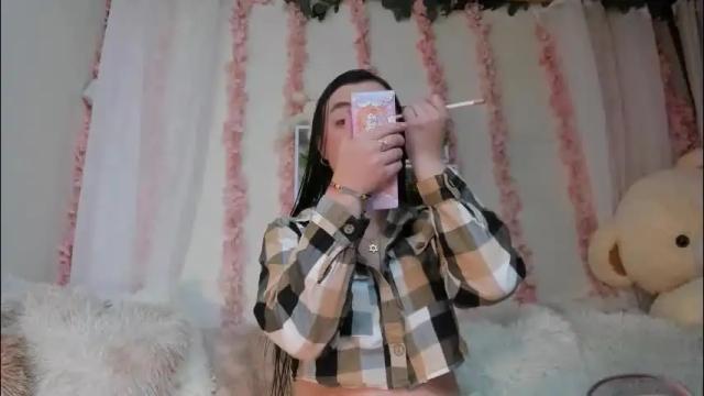 Image 3 of camiilalopee Stream on Chaturbate on 1 month ago