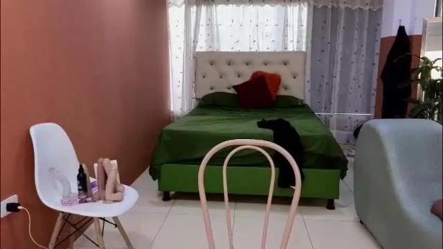 Image 8 of camil_milfdream Stream on Chaturbate on 1 month ago