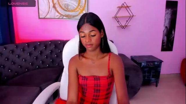 Image 11 of camil_sexx1 Stream on Chaturbate on 20 months ago