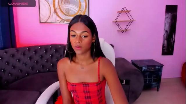 Image 6 of camil_sexx1 Stream on Chaturbate on 20 months ago