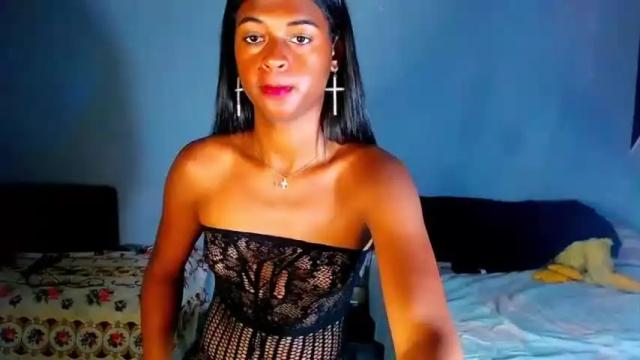 Image 10 of camil_sexx1 Stream on Chaturbate on 19 months ago