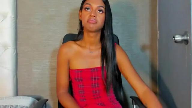 Image 11 of camil_sexx1 Stream on Chaturbate on 18 months ago