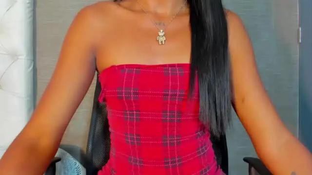Image 4 of camil_sexx1 Stream on Chaturbate on 18 months ago